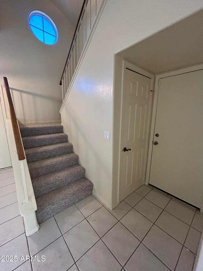 Building Photo - 1433 E Park Ave