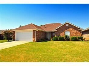Building Photo - 1717 Foxfire Rd