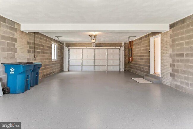 Building Photo - 6294 Dunaway Ct