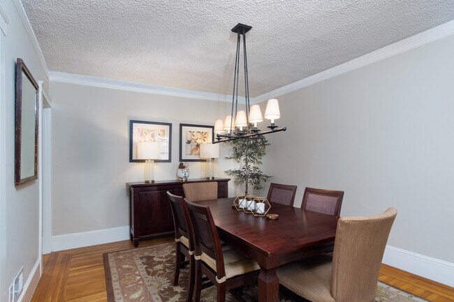 Dining room - 1211 34th Ave