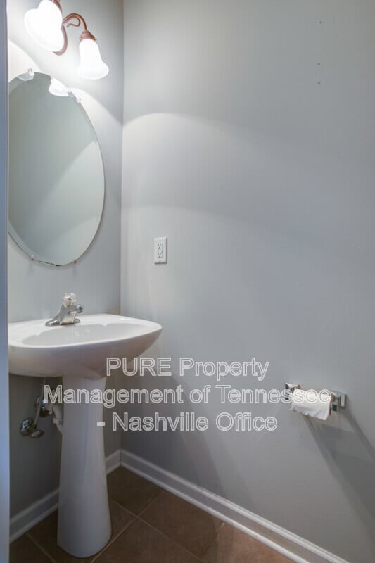 Building Photo - 1345 Bell Rd