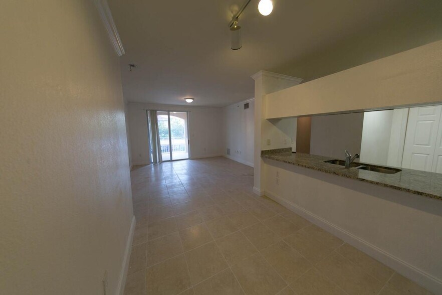 Building Photo - 6510 Emerald Dunes Dr