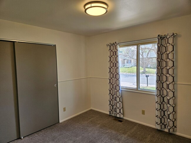 Building Photo - Newly remodeled Ranch Style Home With Huge...