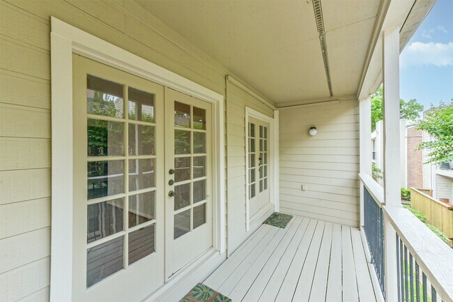 Building Photo - 2001 Bering Dr