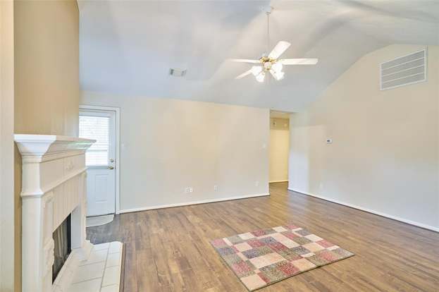 Building Photo - 5030 Deer Point Dr