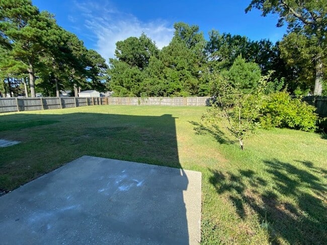 Building Photo - Sneads Ferry Home for RENT! Justice Farms