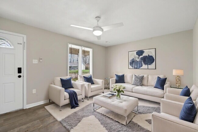 Building Photo - 2831 Hyannis Dr