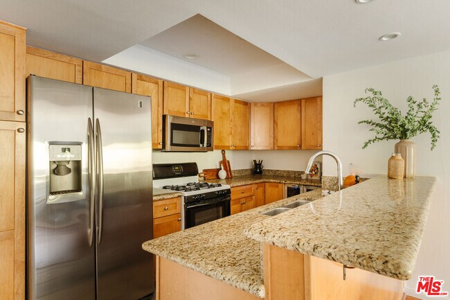 Building Photo - 2700 Cahuenga Blvd