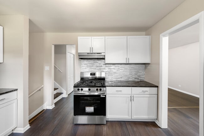 Building Photo - 3308 Birchwood Dr