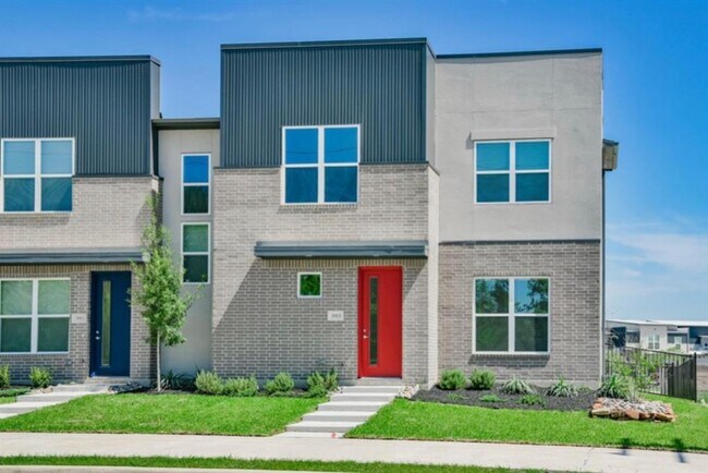 Building Photo - 2415 Chinook Wy