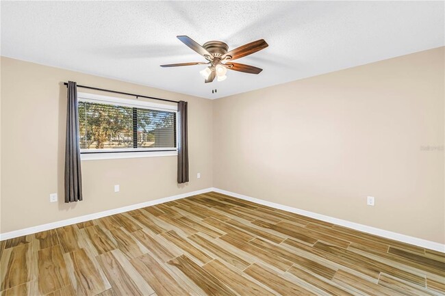 Building Photo - 8415 Gardens Cir