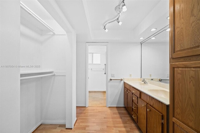 Building Photo - 1175 NE 102nd St