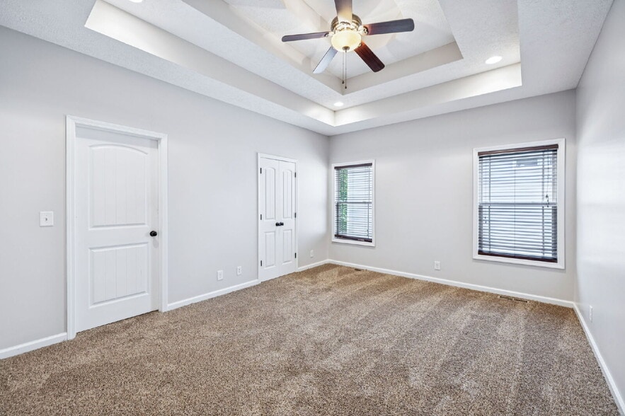 Building Photo - 634 Hidden Valley Dr