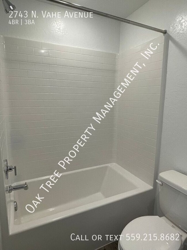 Building Photo - 2743 N Vahe Ave