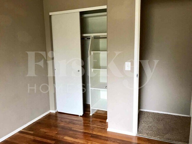 Building Photo - 1983 Greenheath Dr