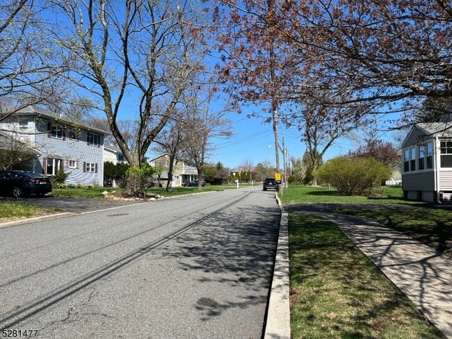 Building Photo - 34 Ahnert Ave