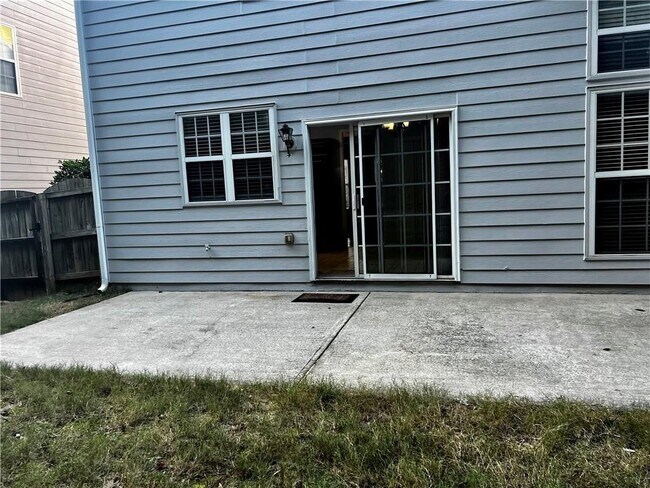 Building Photo - 655 Alstonefield Dr