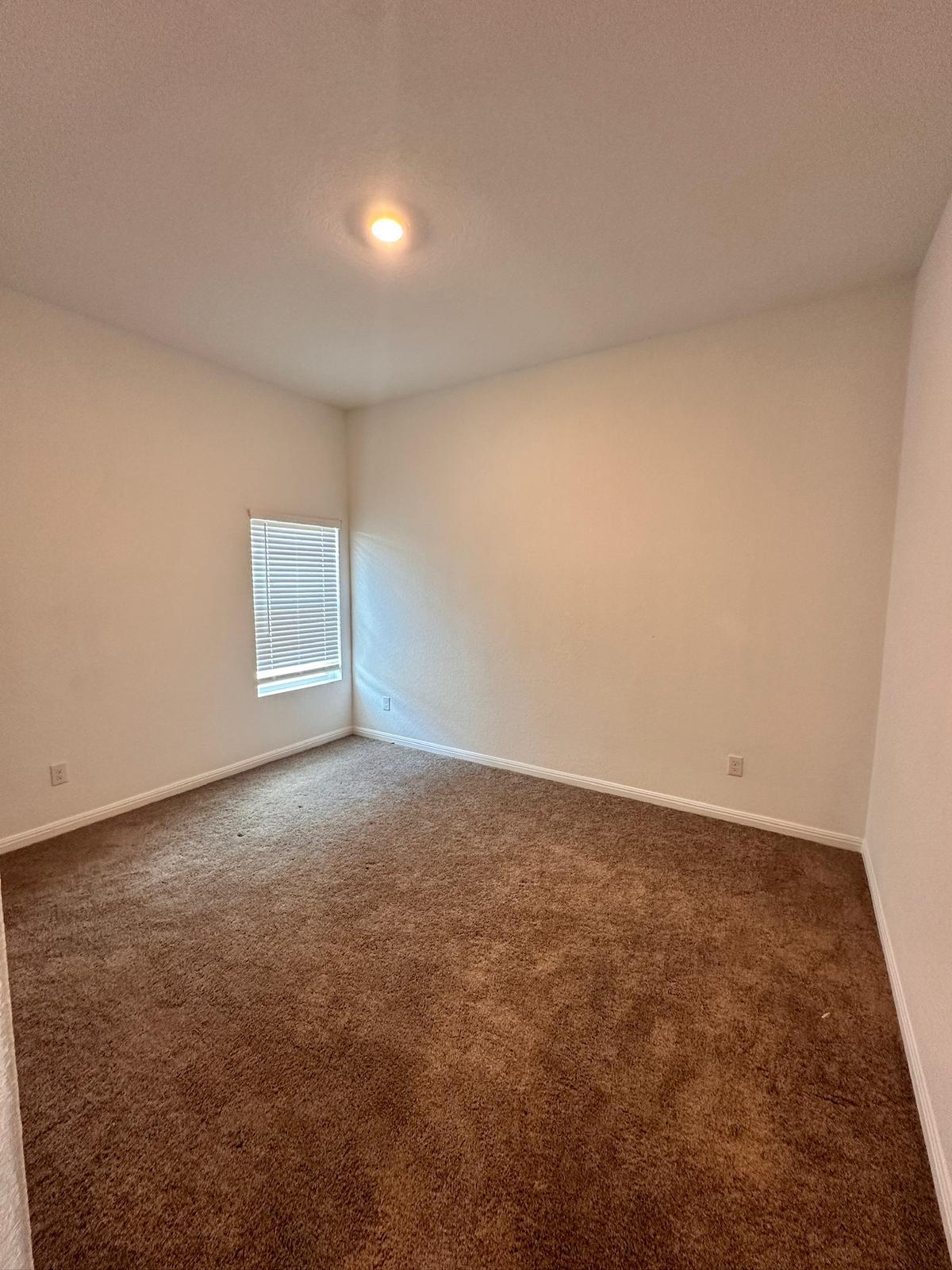 Building Photo - 15126 Nettleton Ml