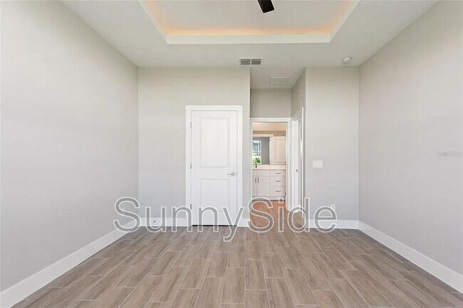 Building Photo - 804 Colville Dr