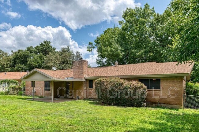 Building Photo - 4609 Biscayne Dr