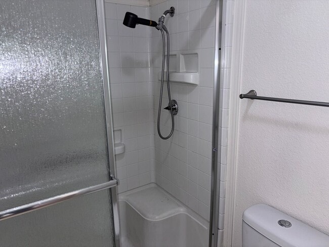Building Photo - $1900.00-Remodeled 2 Bed 2 Bath, Condo in Glen Cove,(Vallejo) - Downstairs Unit