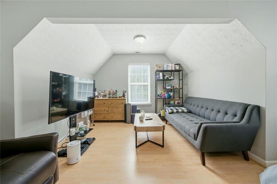 Building Photo - 983 Aspen Dr