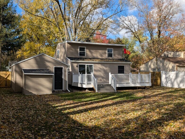 Building Photo - 125 Maple Manor Dr