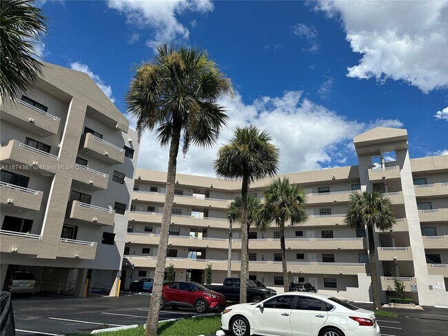 Building Photo - 15969 NW 64th Ave