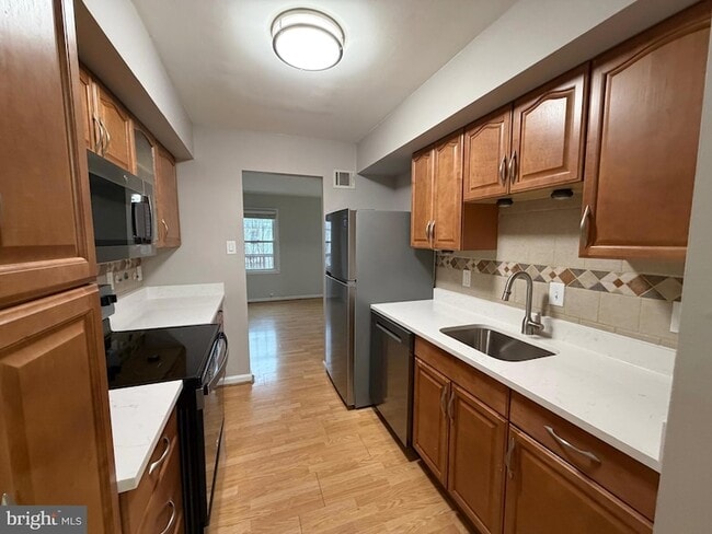 Building Photo - 3023 Creel Ct