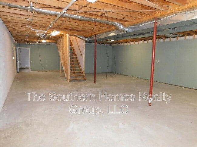 Building Photo - 137 Cunningham Dr