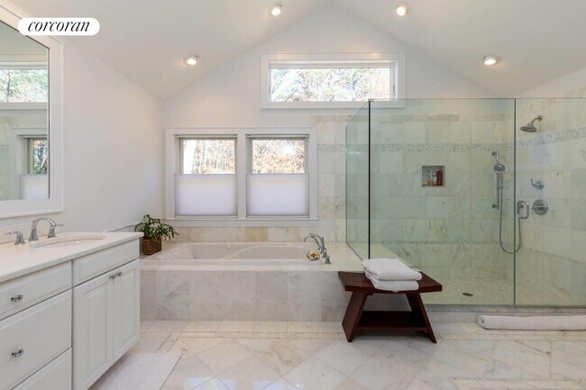 Building Photo - 76 W Gate Rd