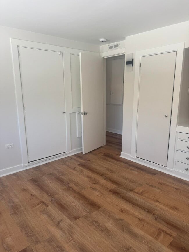 Building Photo - 3079 Pittsview Dr