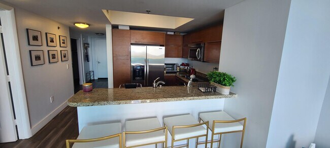 Building Photo - 2641 N Flamingo Rd