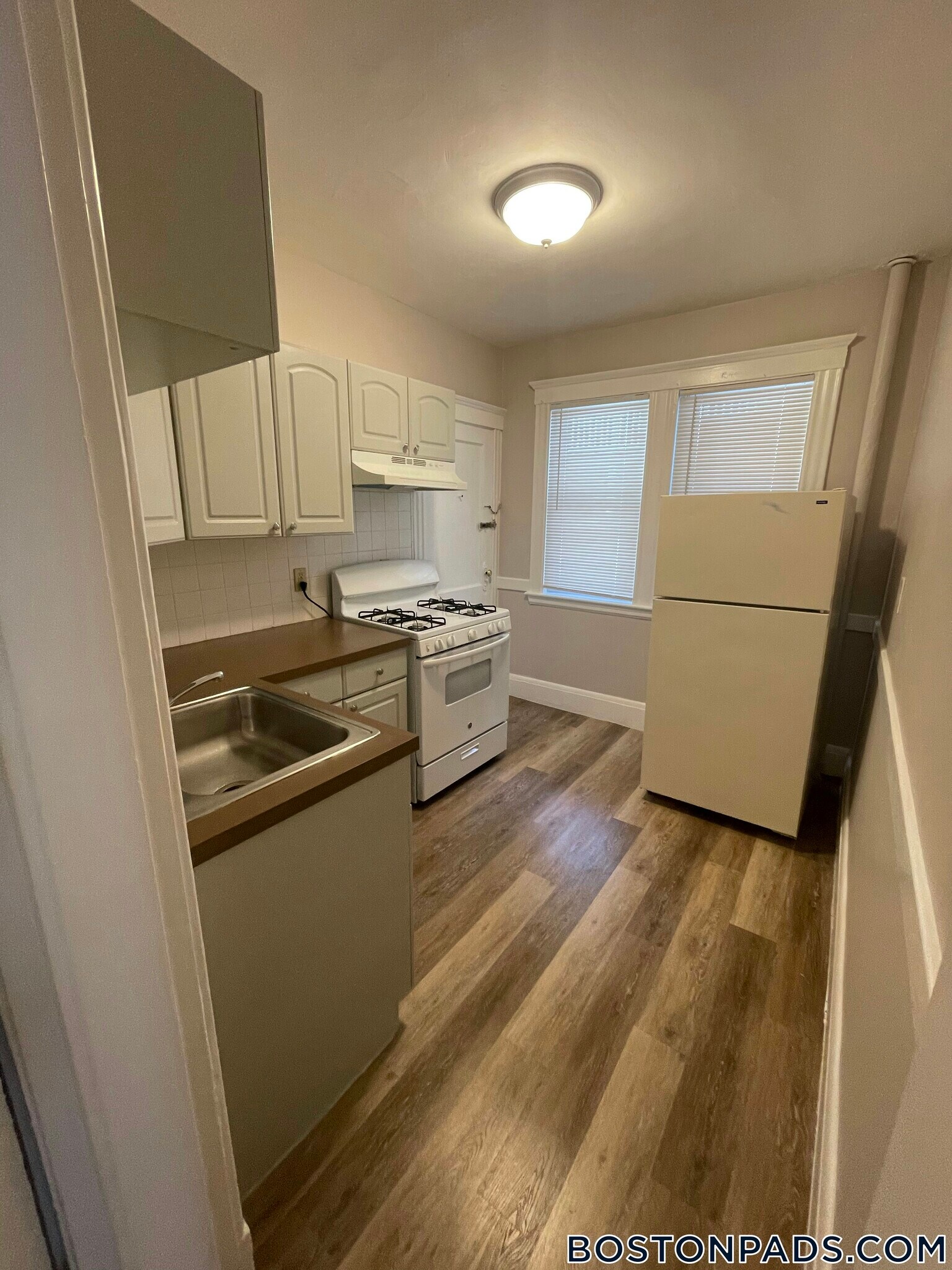 Building Photo - 30 Harwood St