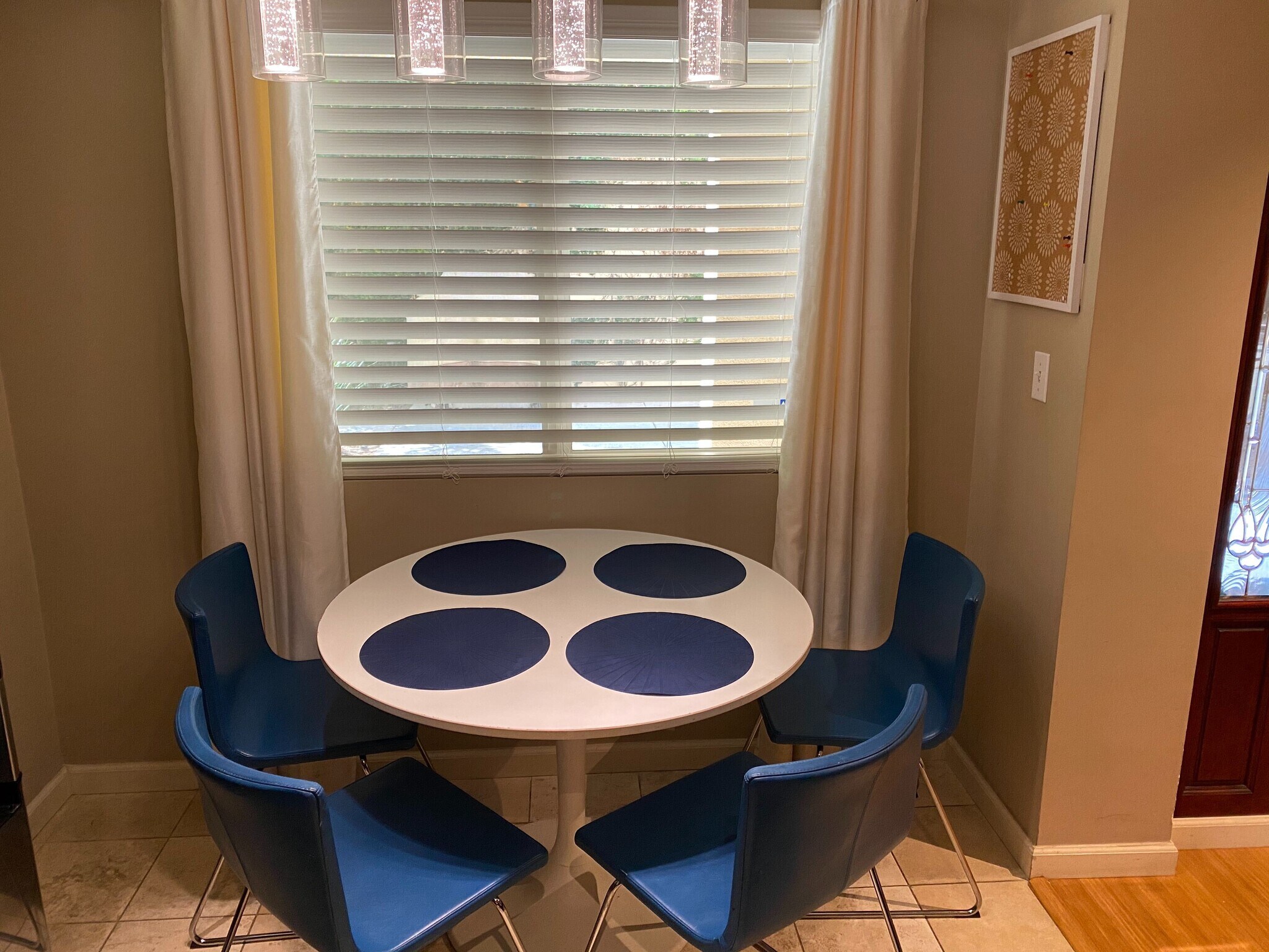 Breakfast Area - 6221 Monterey Rd
