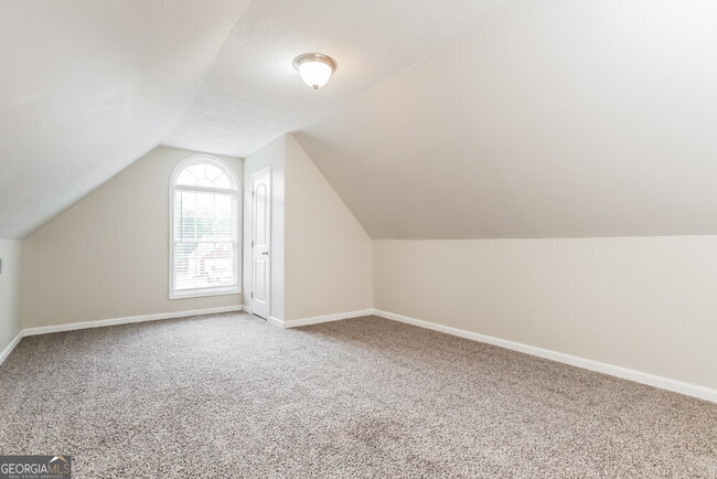 Building Photo - 2097 Grant Ave