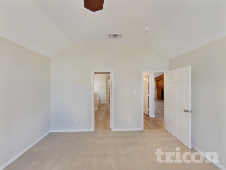 Building Photo - 7761 Grassland Dr