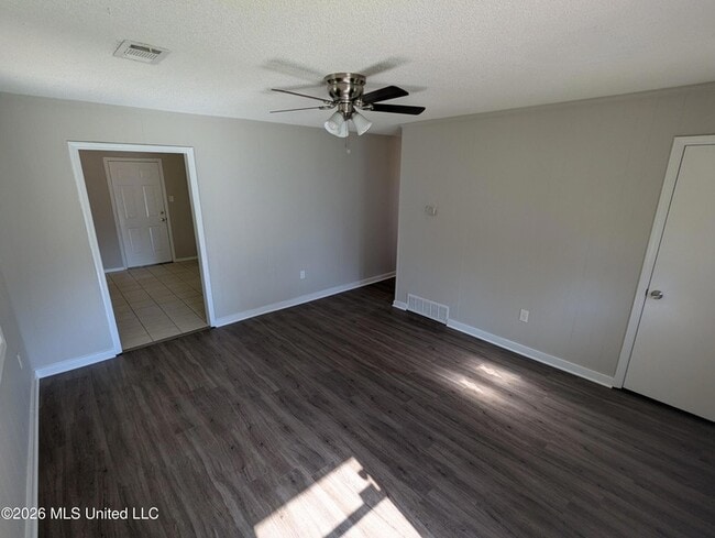 Building Photo - 7354 Northbrook Dr