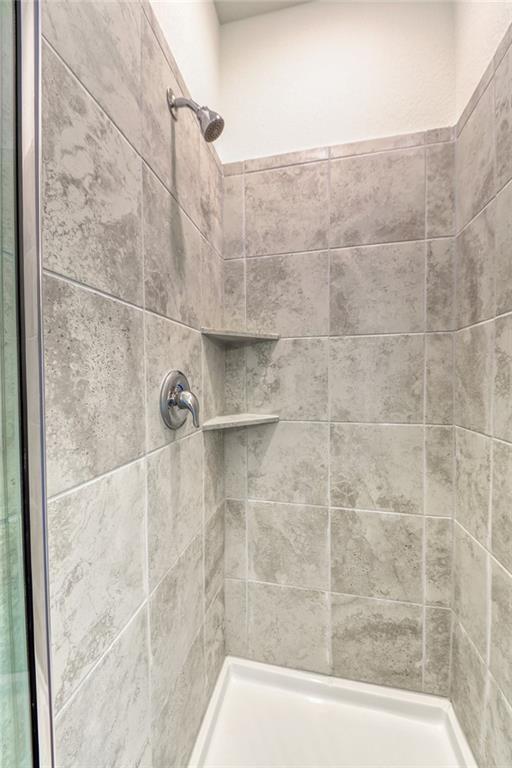 Building Photo - 15401 Summer Ray Dr