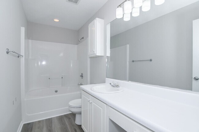 Building Photo - Updated 2 Bedroom 2 Bath Townhouse in Evans