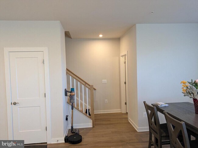 Building Photo - 610 Percy Pl