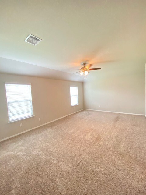 Building Photo - 2114 Tannin Dr.