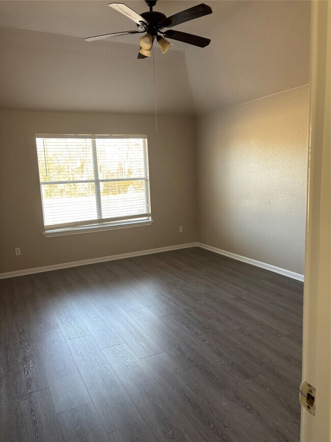 Building Photo - 16711 Jib Ct