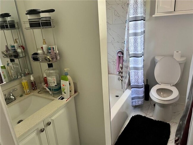 Building Photo - 4648 Candlewyck Way