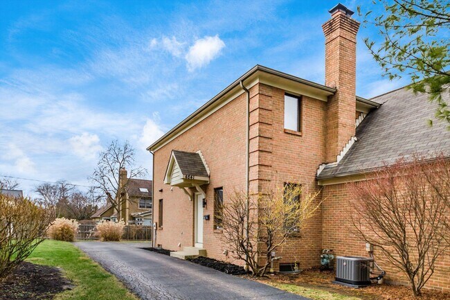 Primary Photo - 4841 Dierker Rd