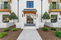 Building Photo - 2209 Paul W Bryant Dr