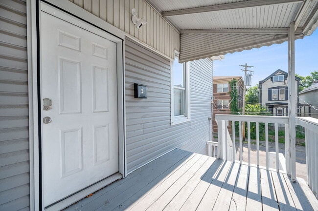 Building Photo - 2413 Kenton St