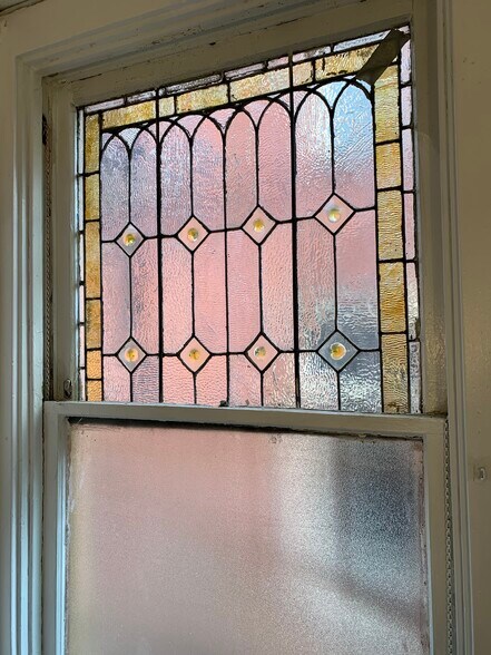 stained glass - 351 Stratford Ave