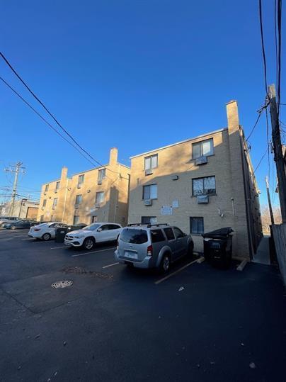 Building Photo - 3940 N Narragansett Ave