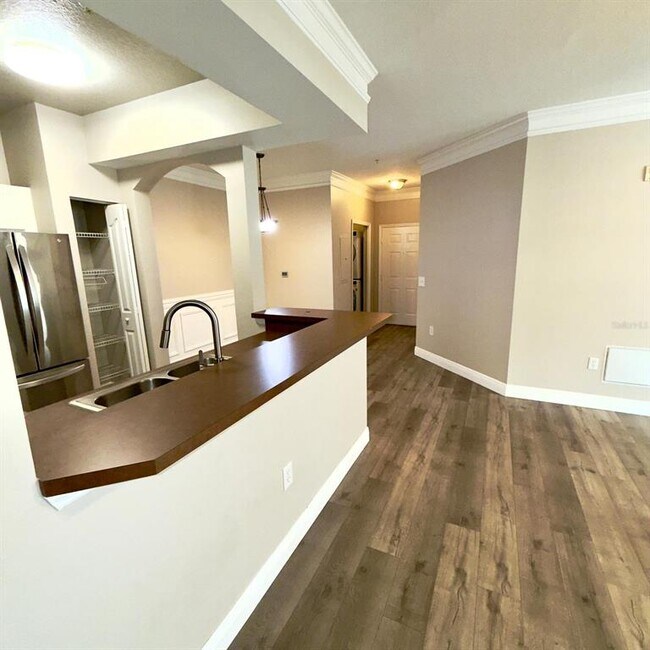 Building Photo - 12861 Madison Pointe Cir